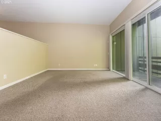 Photo #6: 21396498 Listing 