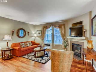 Photo #2: 21397518 Listing 