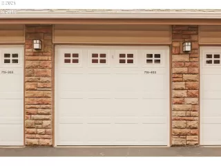 Photo #4: 21398189 Listing