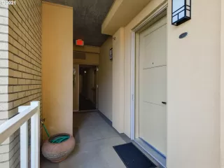 Photo #5: 21398383 Listing 