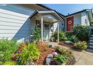 Photo #3: 21398442 Listing