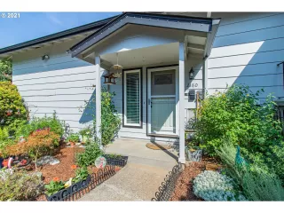 Photo #4: 21398442 Listing