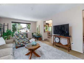 Photo #6: 21398442 Listing