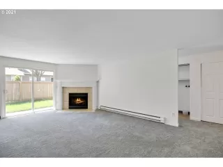 Photo #4: 21398658 Listing 