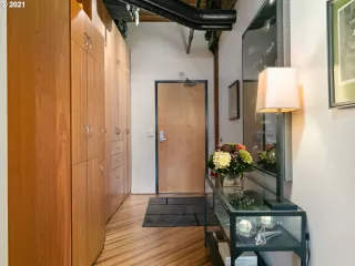 Photo #2: 21399562 Listing 