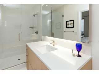 Photo #2: 21399632 Listing