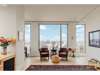 Photo #4: 21399632 Listing