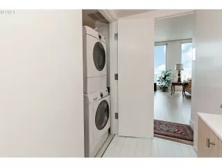 Photo #5: 21399632 Listing