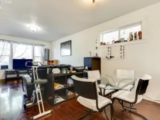 Photo #3: 21399633 Listing 