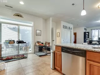 Photo #6: 21399633 Listing 