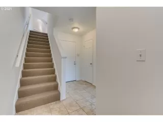 Photo #1: 21400048 Listing