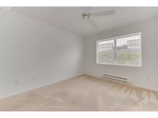 Photo #3: 21400048 Listing