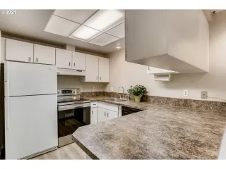 Photo #2: 21400484 Listing