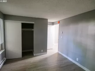 Photo #4: 21400537 Listing 