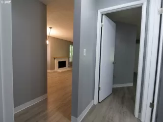 Photo #5: 21400537 Listing 