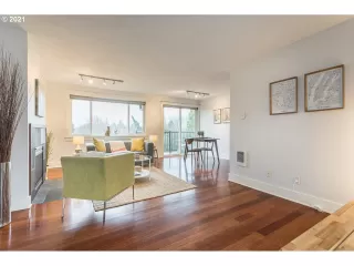 Photo #2: 21400964 Listing