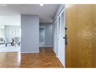 Photo #2: 21400966 Listing