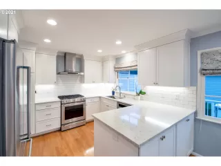 Photo #6: 21401225 Listing