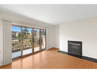 Photo #1: 21401594 Listing