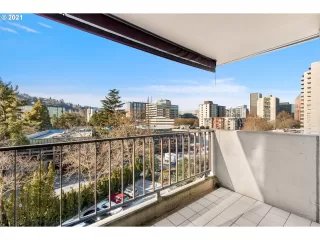 Photo #6: 21401594 Listing