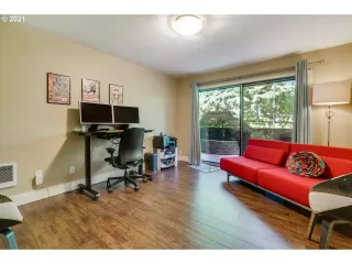 Photo #1: 21401650 Listing