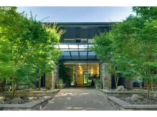 Photo #6: 21401650 Listing