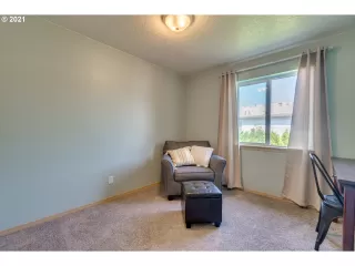 Photo #5: 21402625 Listing