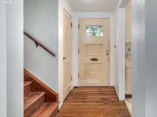 Photo #5: 21402878 Listing 