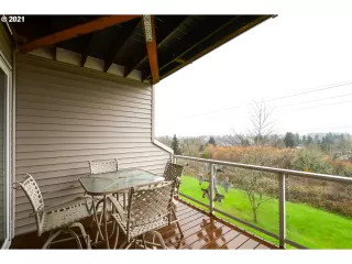 Photo #5: 21403386 Listing