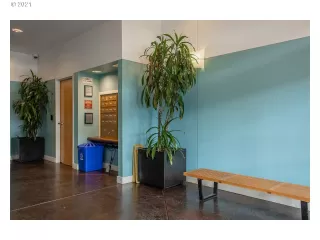 Photo #6: 21403570 Listing