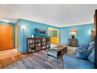 Photo #3: 21404109 Listing 