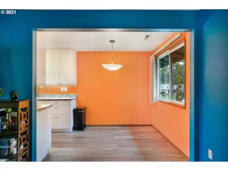 Photo #4: 21404109 Listing 
