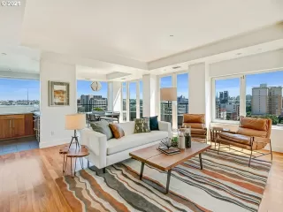 Photo #3: 21405065 Listing