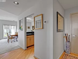 Photo #5: 21405190 Listing 