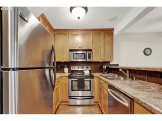 Photo #6: 21405796 Listing