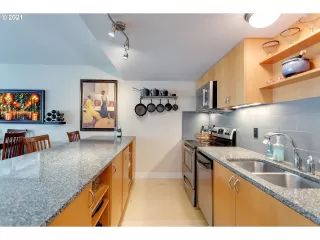 Photo #2: 21405896 Listing