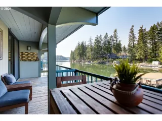 Photo #6: 21405896 Listing