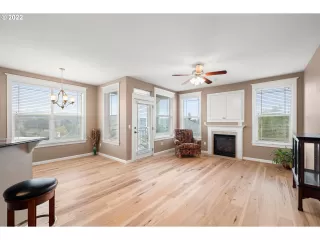 Photo #3: 21406085 Listing