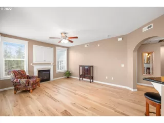 Photo #5: 21406085 Listing