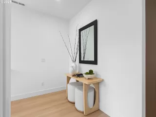 Photo #1: 214061850 Listing