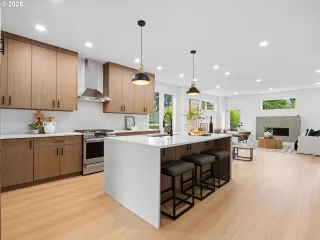 Photo #5: 214061850 Listing