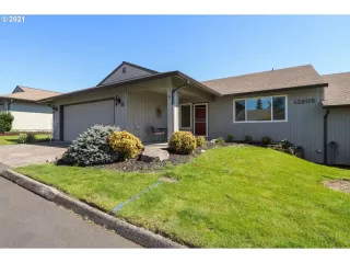 Photo #4: 21406382 Listing