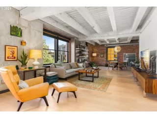 Photo #4: 21406405 Listing