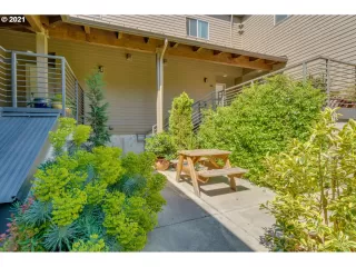 Photo #2: 21406697 Listing