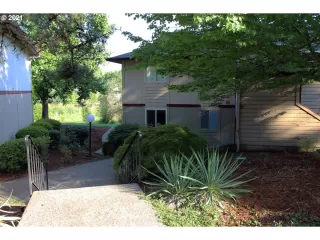 Photo #1: 21407055 Listing 