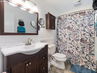 Photo #3: 21407152 Listing