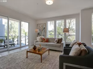 Photo #4: 21407630 Listing