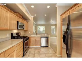 Photo #5: 21407795 Listing