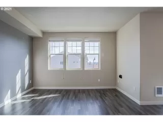 Photo #2: 21407917 Listing