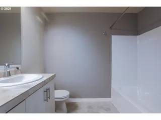 Photo #3: 21407917 Listing